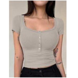 SHEIN Buttoned Crop Top
